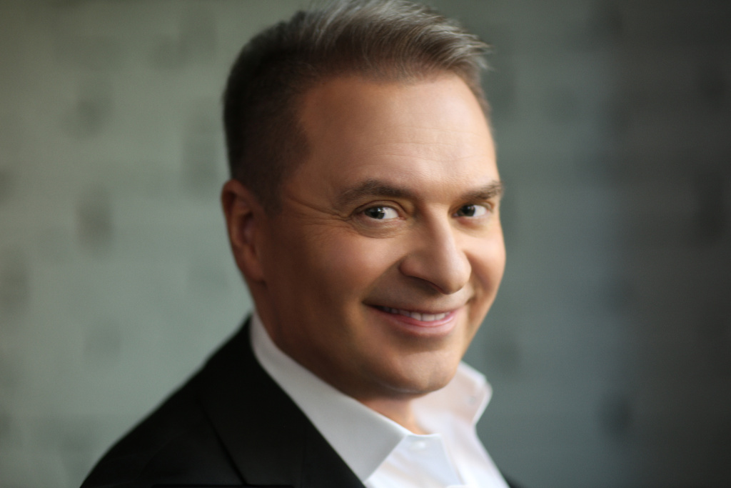 Александр Добронравов