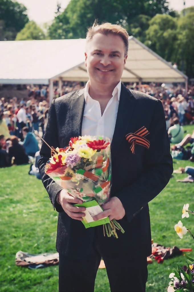 Александр Добронравов