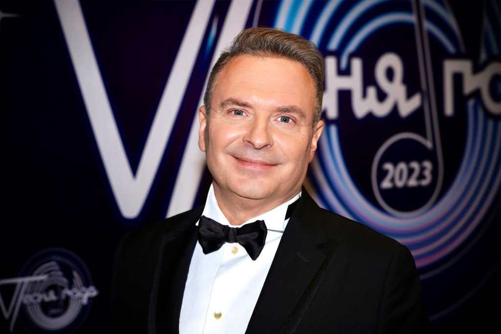 Александр Добронравов